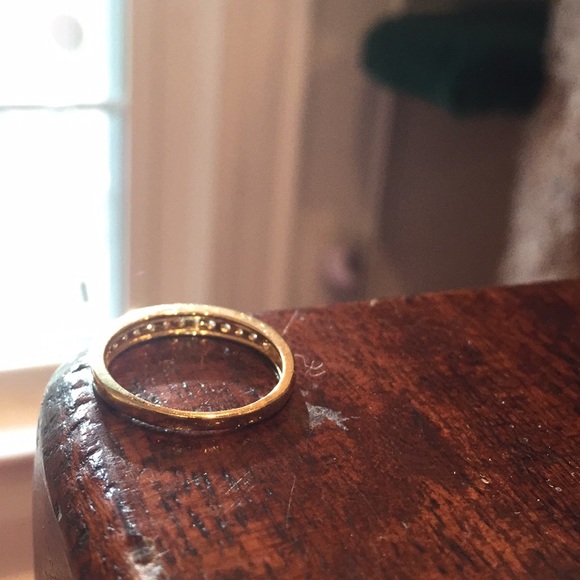 11 Diamonds in 10kt Gold - Picture 8 of 11